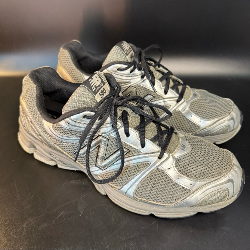 New Balance 580 Silver and Black Sneakers